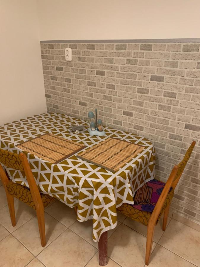ケストヘイFonix Apartmanアパートメント エクステリア 写真