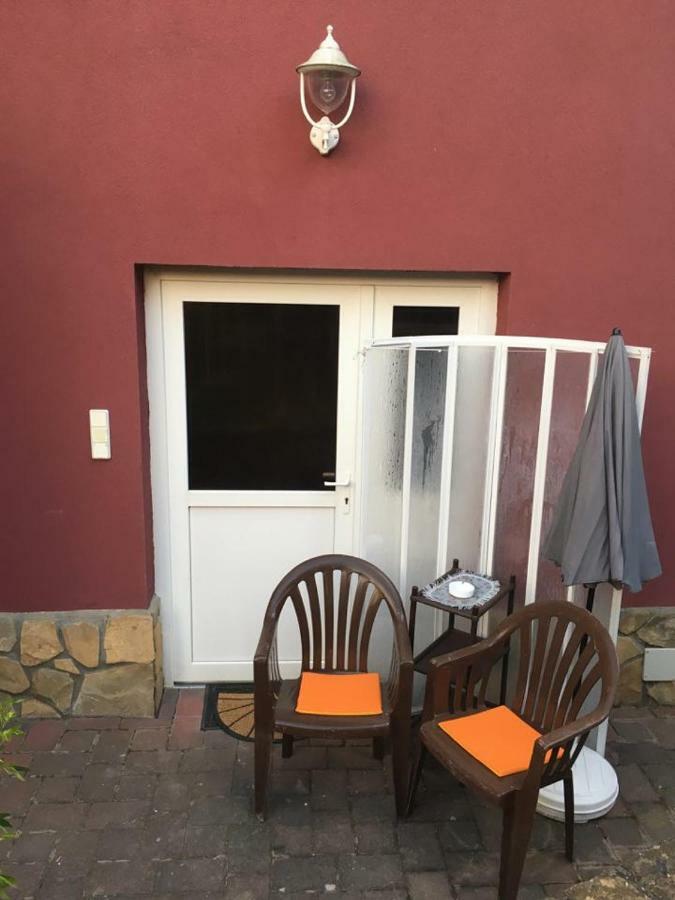 ケストヘイFonix Apartmanアパートメント エクステリア 写真